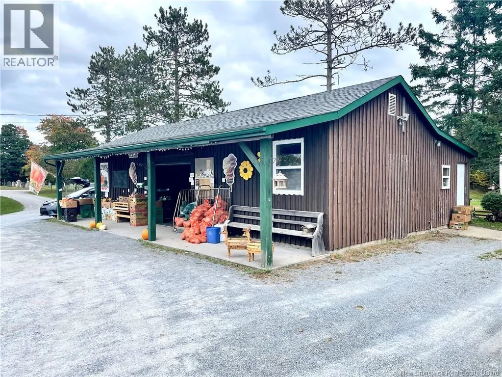 7559 Route 102, Browns Flat, New Brunswick E5M 2N9