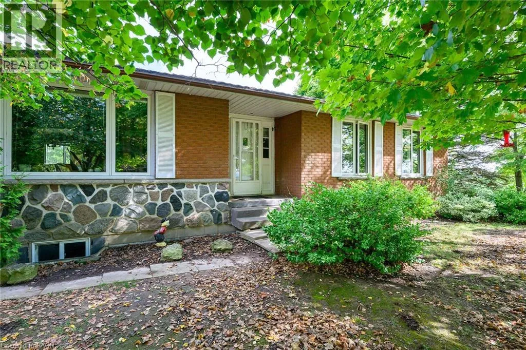 House for rent: 757 4th Line, Caledonia, Ontario N3W 2B1