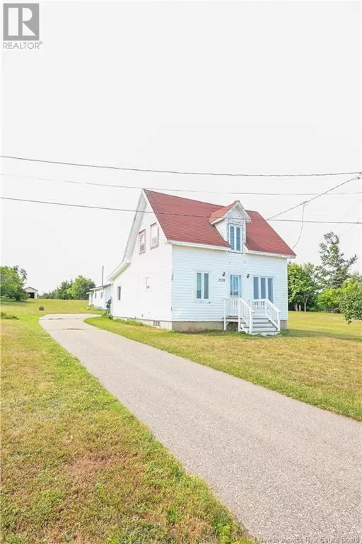 House for rent: 7578 Rue Saint-paul Street, Bas-Caraquet, New Brunswick E1W 6C8