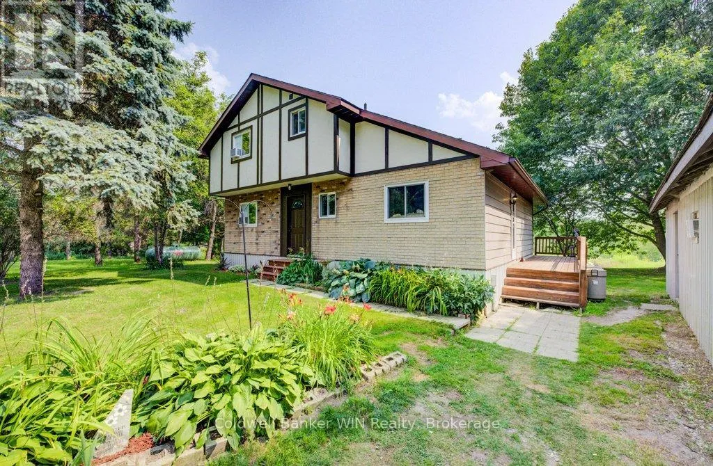 House for rent: 7589 89 Highway, Wellington North, Ontario N0G 2L0