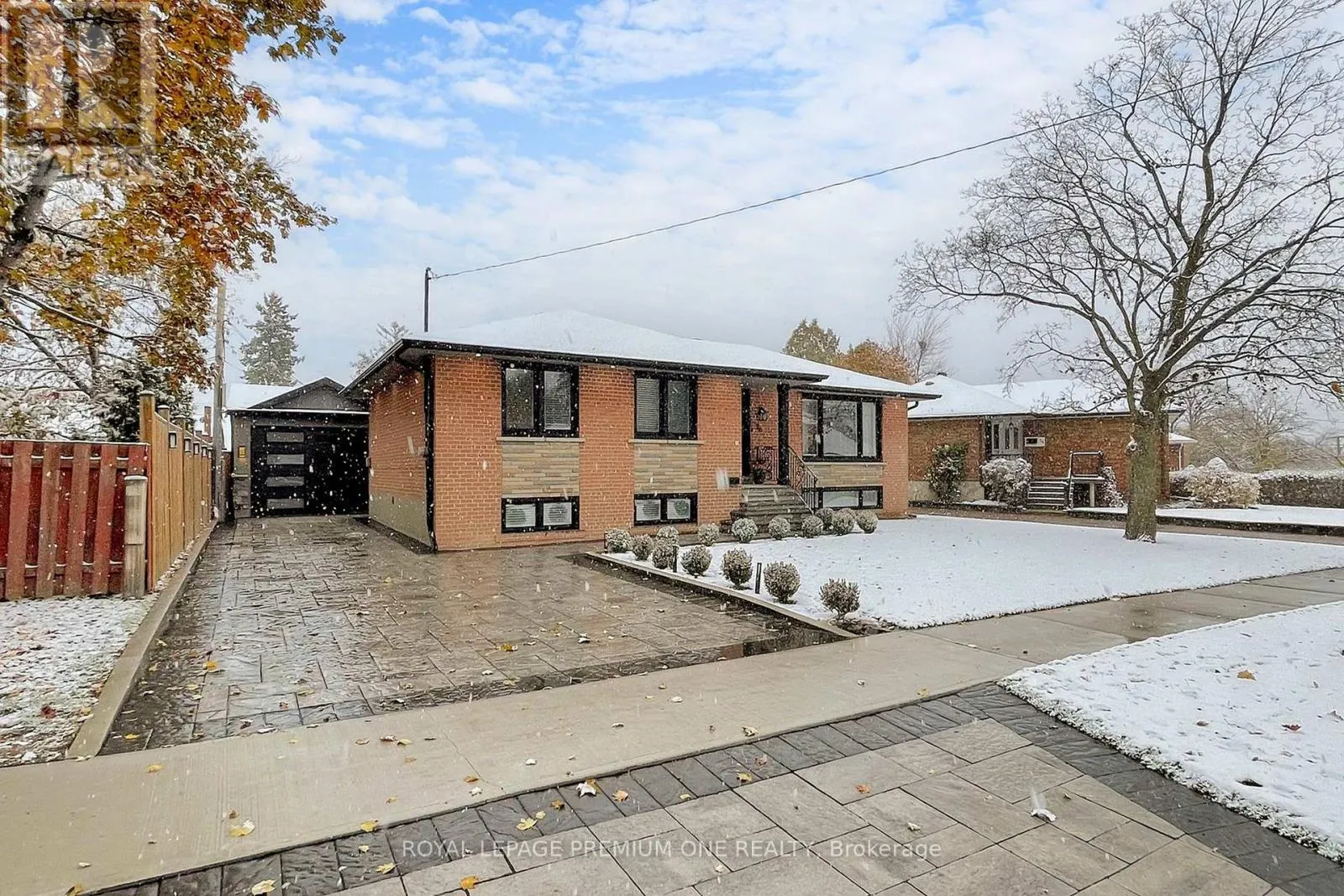 House for rent: 76 Alhart Drive, Toronto, Ontario M9V 2N4