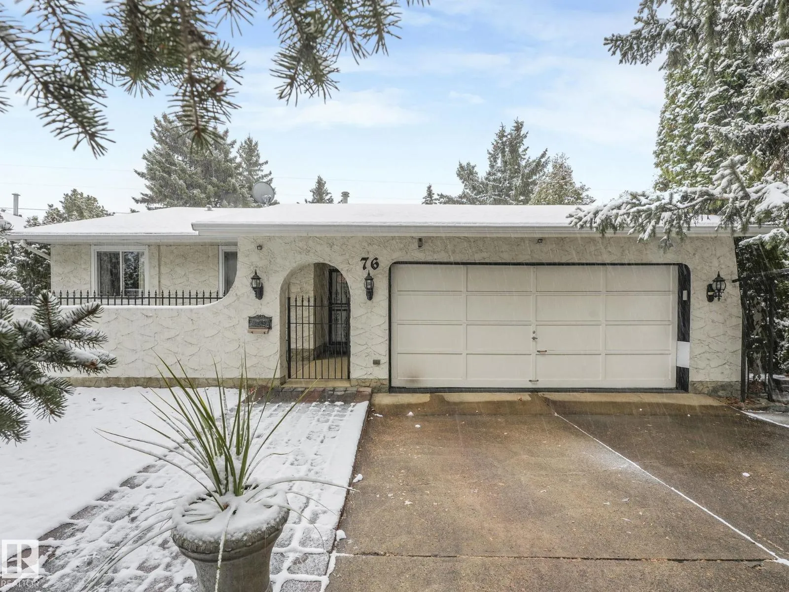 House for rent: 76 Goodridge Dr, St. Albert, Alberta T8N 2B2