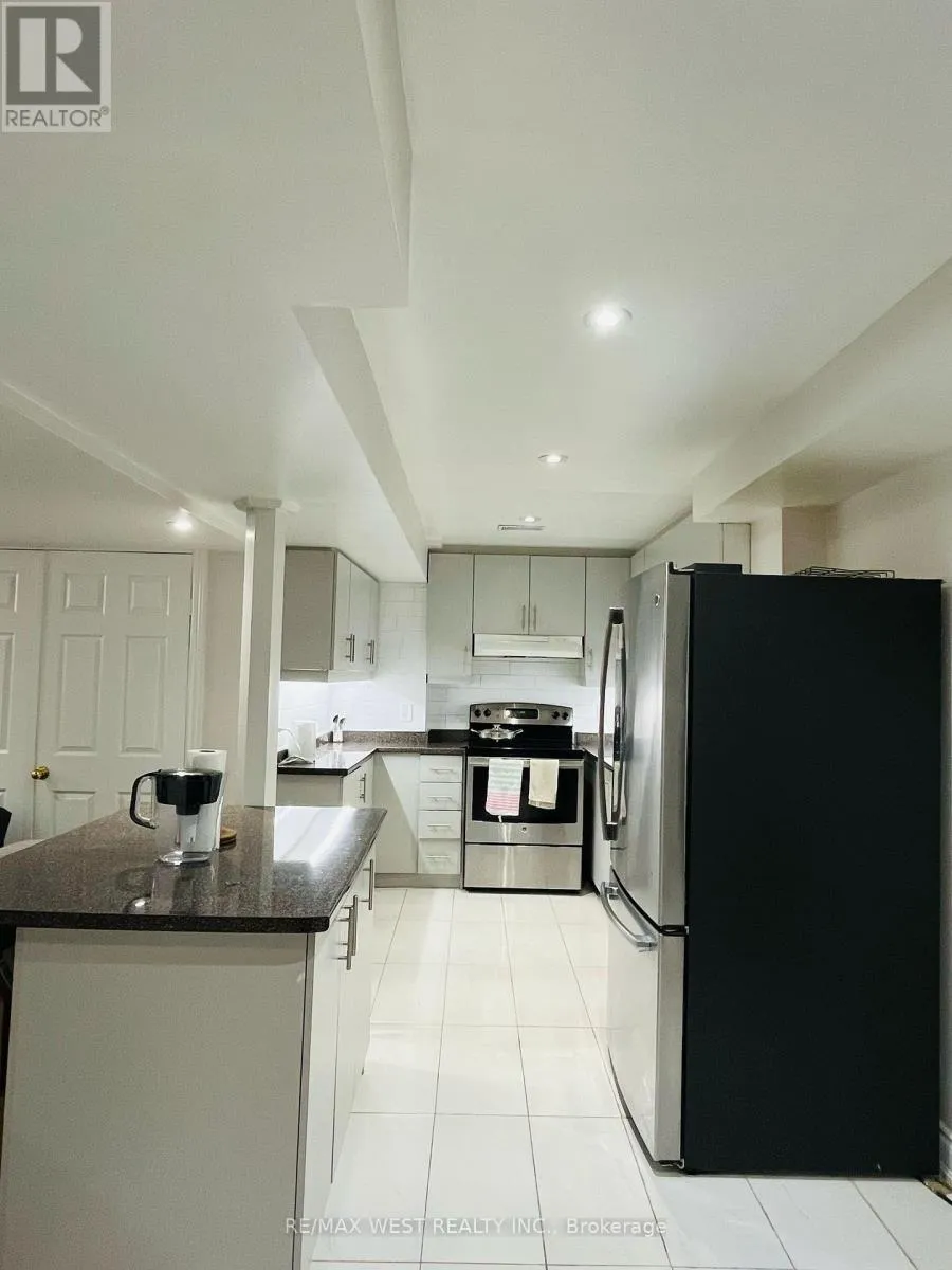 Other for rent: 76 Lexington Road, Brampton, Ontario L6P 2B1