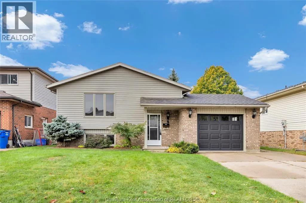 House for rent: 76 Monarch Drive, Chatham, Ontario N7L 5K9