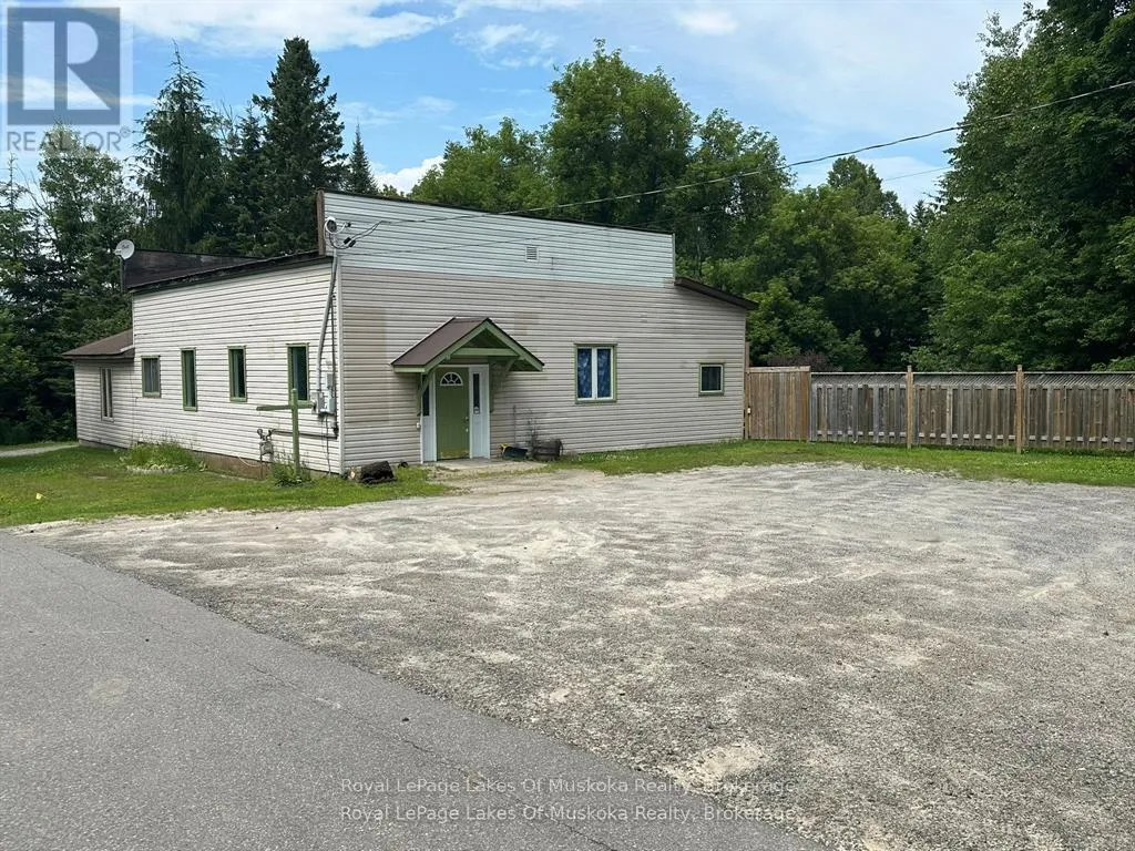 Residential Commercial Mix for rent: 76 Ontario Street, Armour, Ontario P0A 1C0