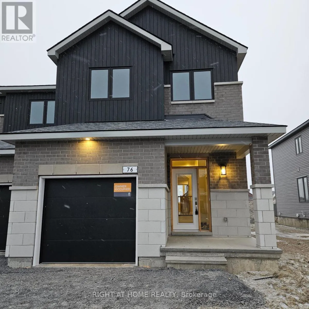 Row / Townhouse for rent: 76 Richelieu Street, Russell, Ontario K0A 1W0