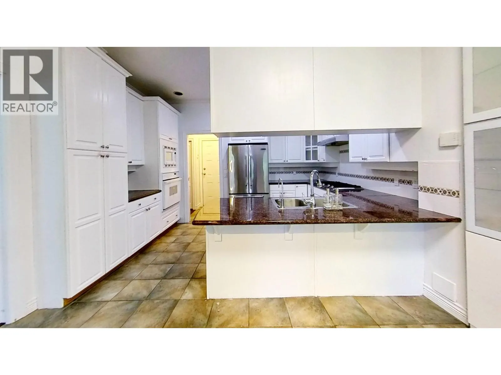 Row / Townhouse for rent: 7600 Blundell Road, Richmond, British Columbia V6Y 4E1