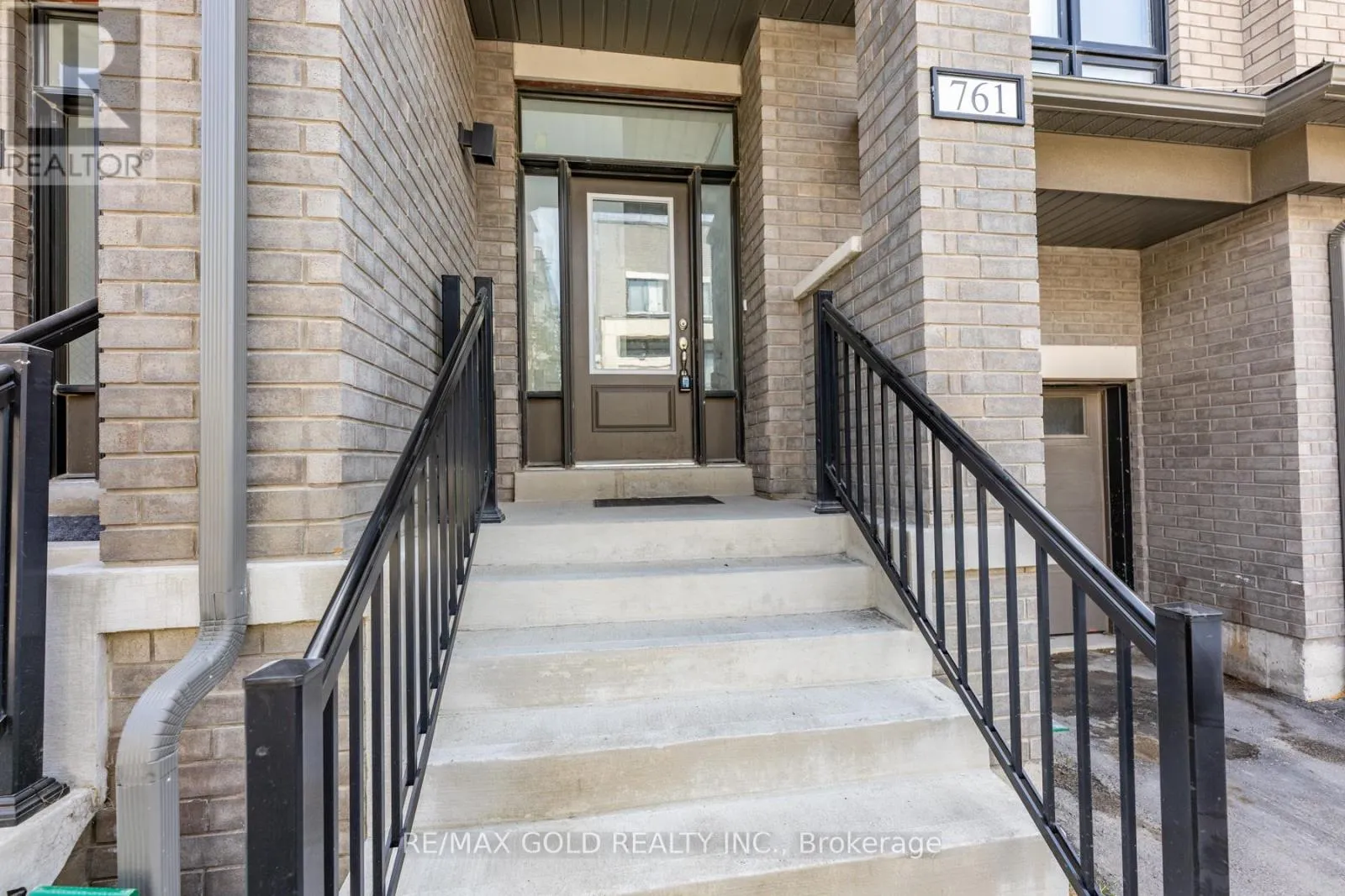 Row / Townhouse for rent: 761 Heathrow Path, Oshawa, Ontario L1K 3G4