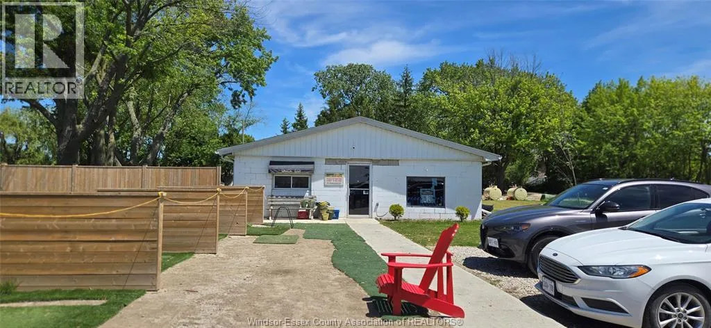 Warehouse for rent: 7619 Broderick Road, LaSalle, Ontario N9H 1W9