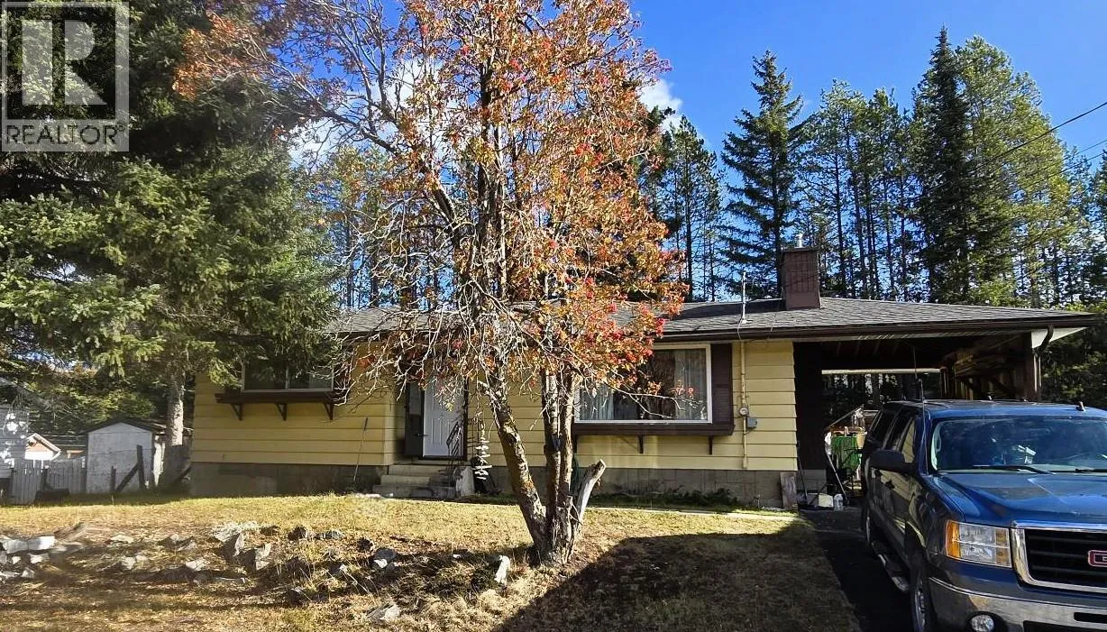 House for rent: 764 Fording Drive, Elkford, British Columbia V0B 1H0