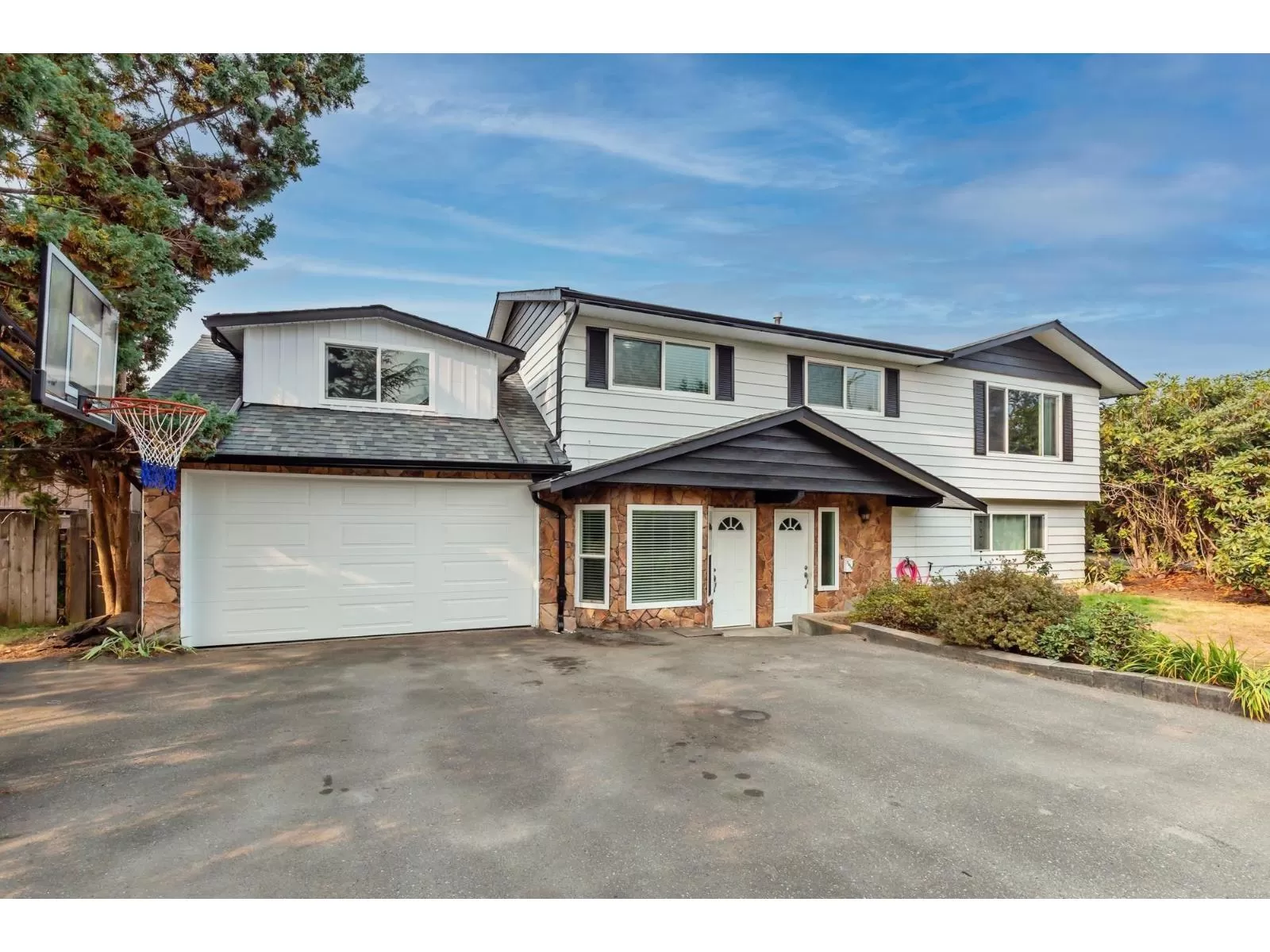 House for rent: 7659 Wren Street, Mission, British Columbia V2V 3C2