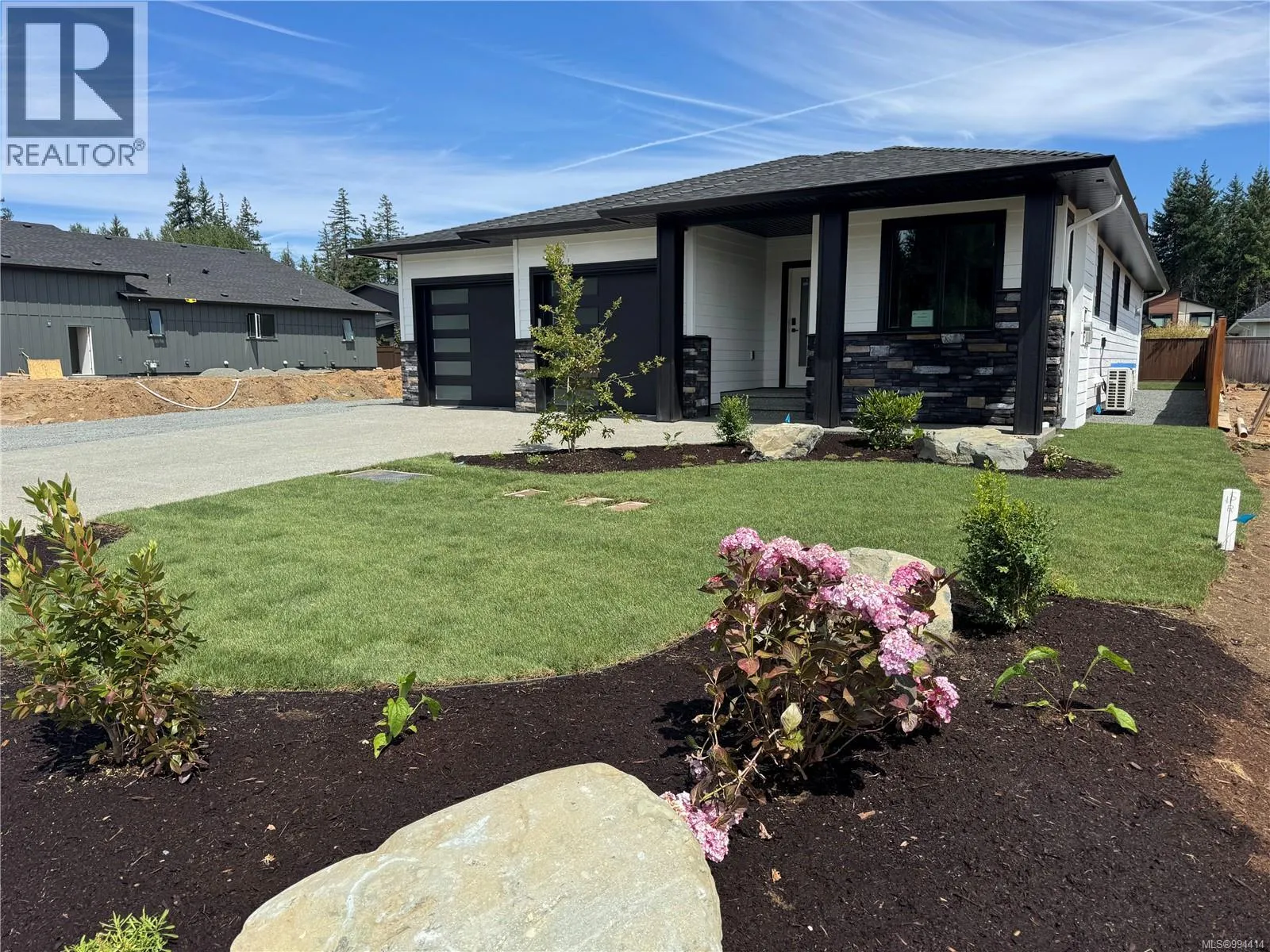 House for rent: 766 Sitka St, Campbell River, British Columbia V9H 0G4