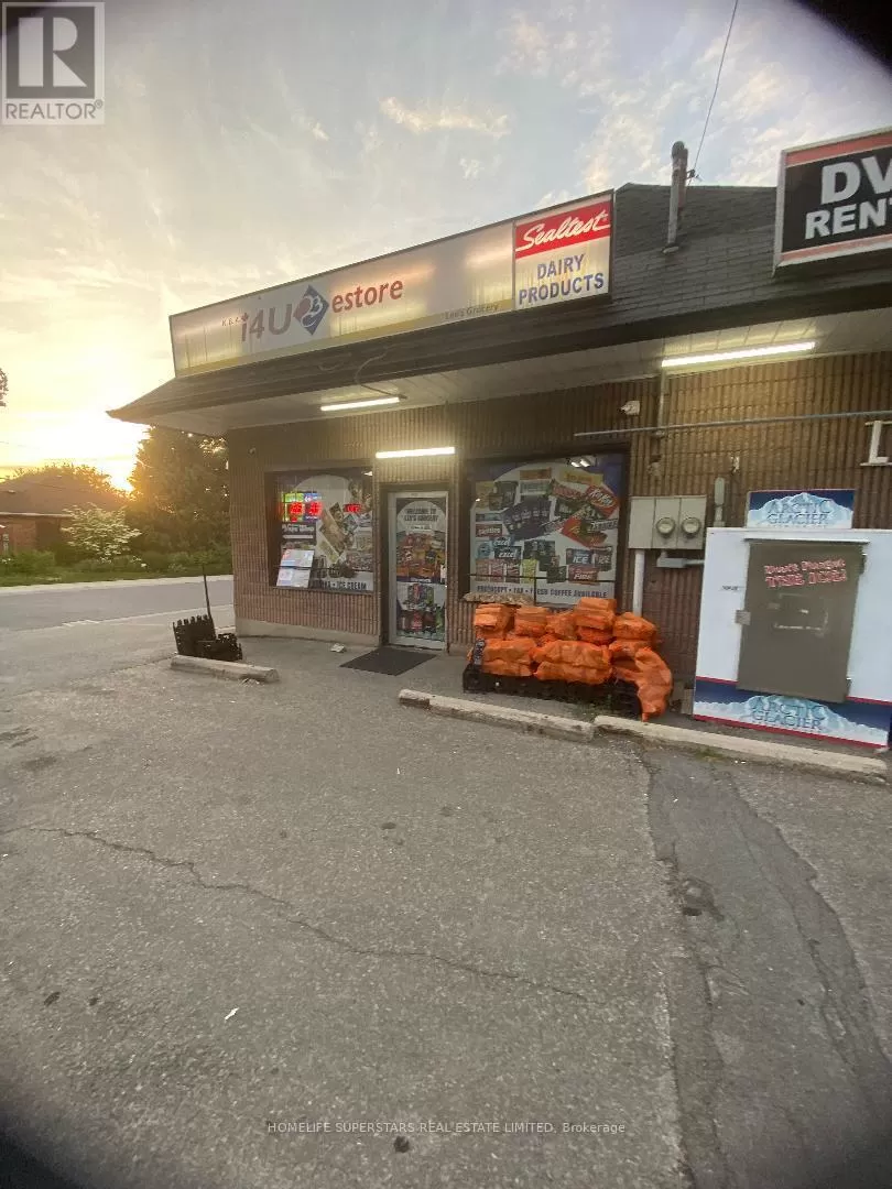 7663 Woodbine Street E, Niagara Falls, Ontario L2H 1C2