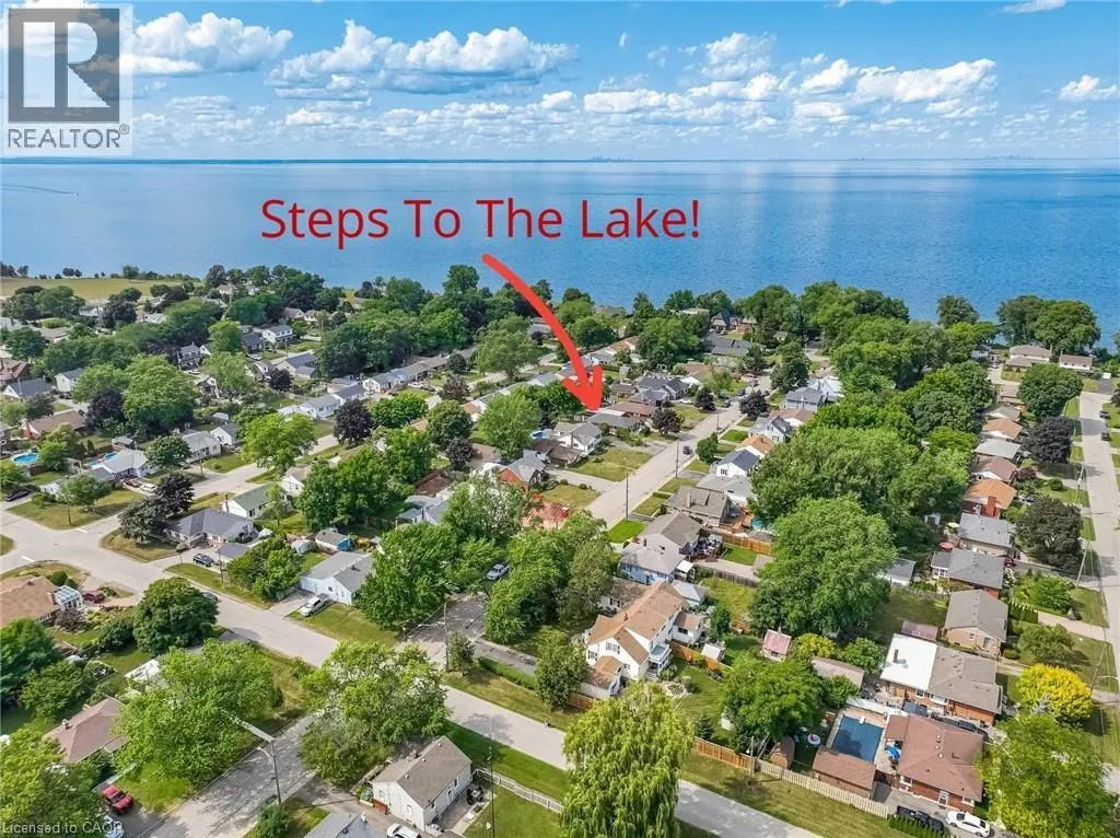 House for rent: 77 Fairview Road, Grimsby, Ontario L3M 3L6