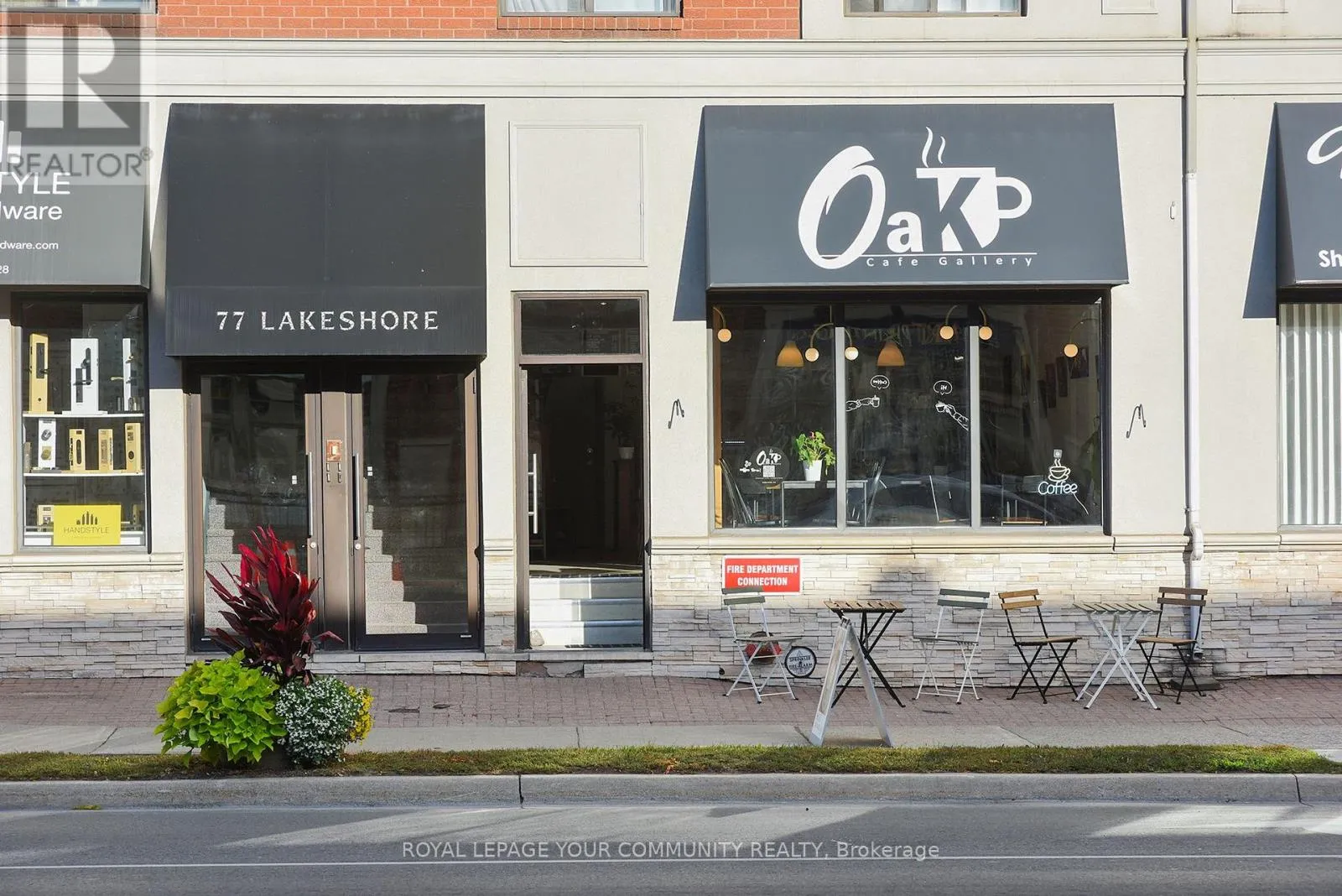 77 Lakeshore Road W, Oakville, Ontario L6K 1C9
