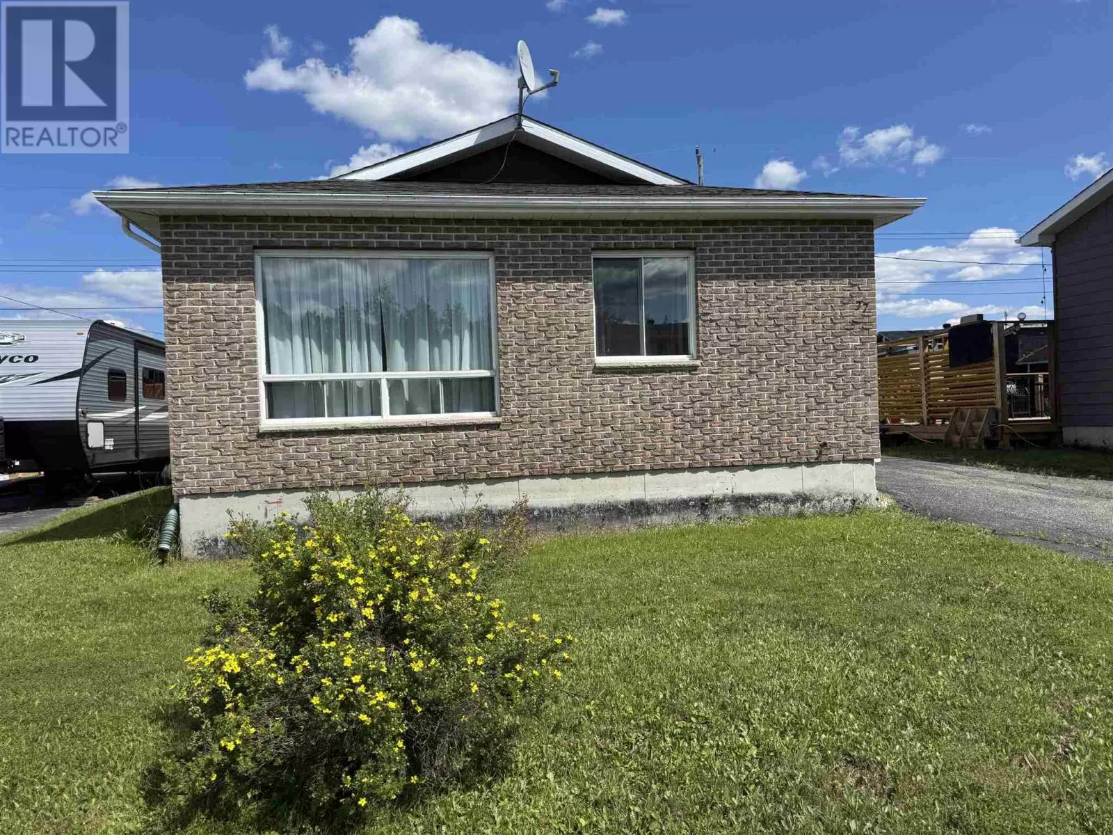 77 Matachewan Rd, Manitouwadge, Ontario P0T 2C0