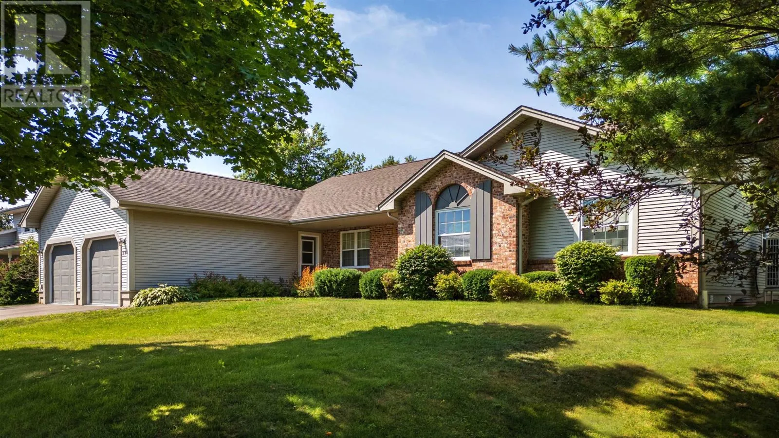 House for rent: 77 Parkside Drive, Charlottetown, Prince Edward Island C1E 1M8