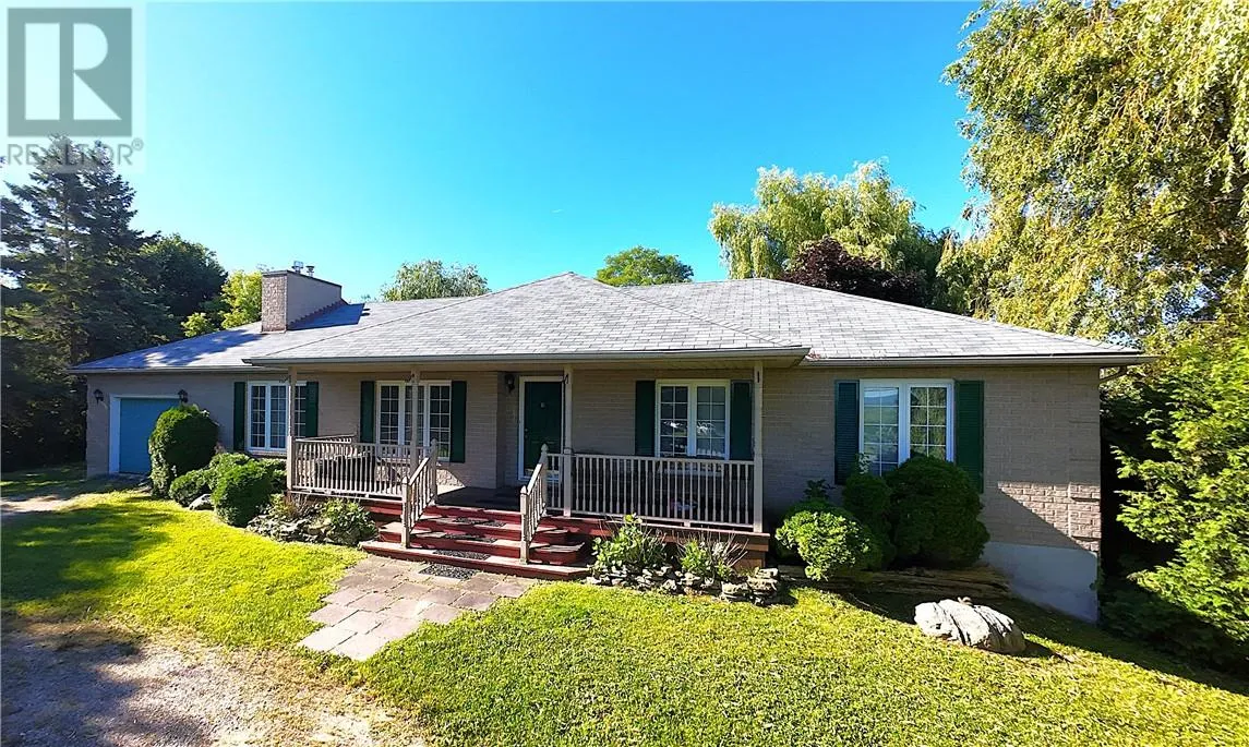 House for rent: 77 Robinson Street W, Little Current, Ontario P0P 1K0