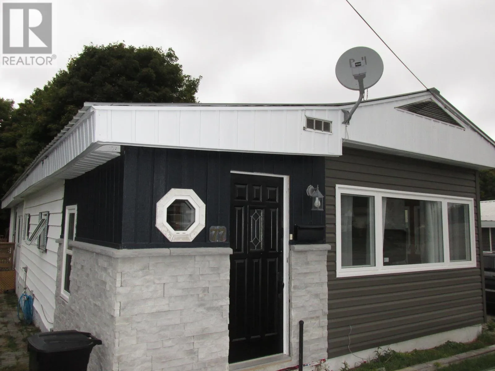 77 Westhill Rd, Elliot Lake, Ontario P5A 1A6