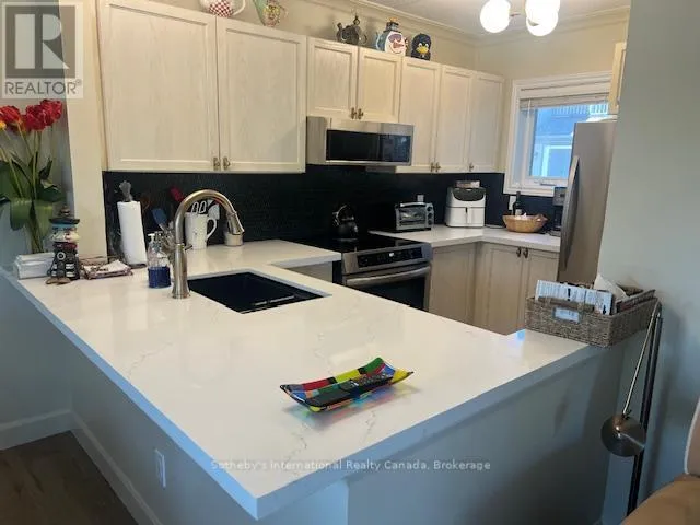 Row / Townhouse for rent: 770 Johnston Park Avenue, Collingwood, Ontario L9Y 5C7