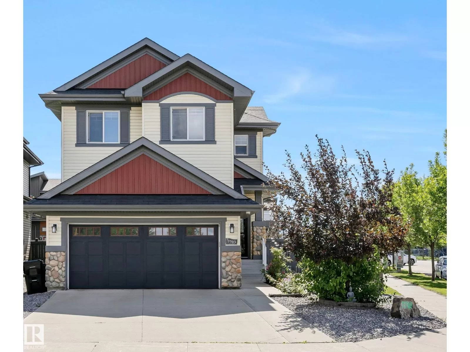 House for rent: 7703 Getty Wd Nw, Edmonton, Alberta T5T 4K9