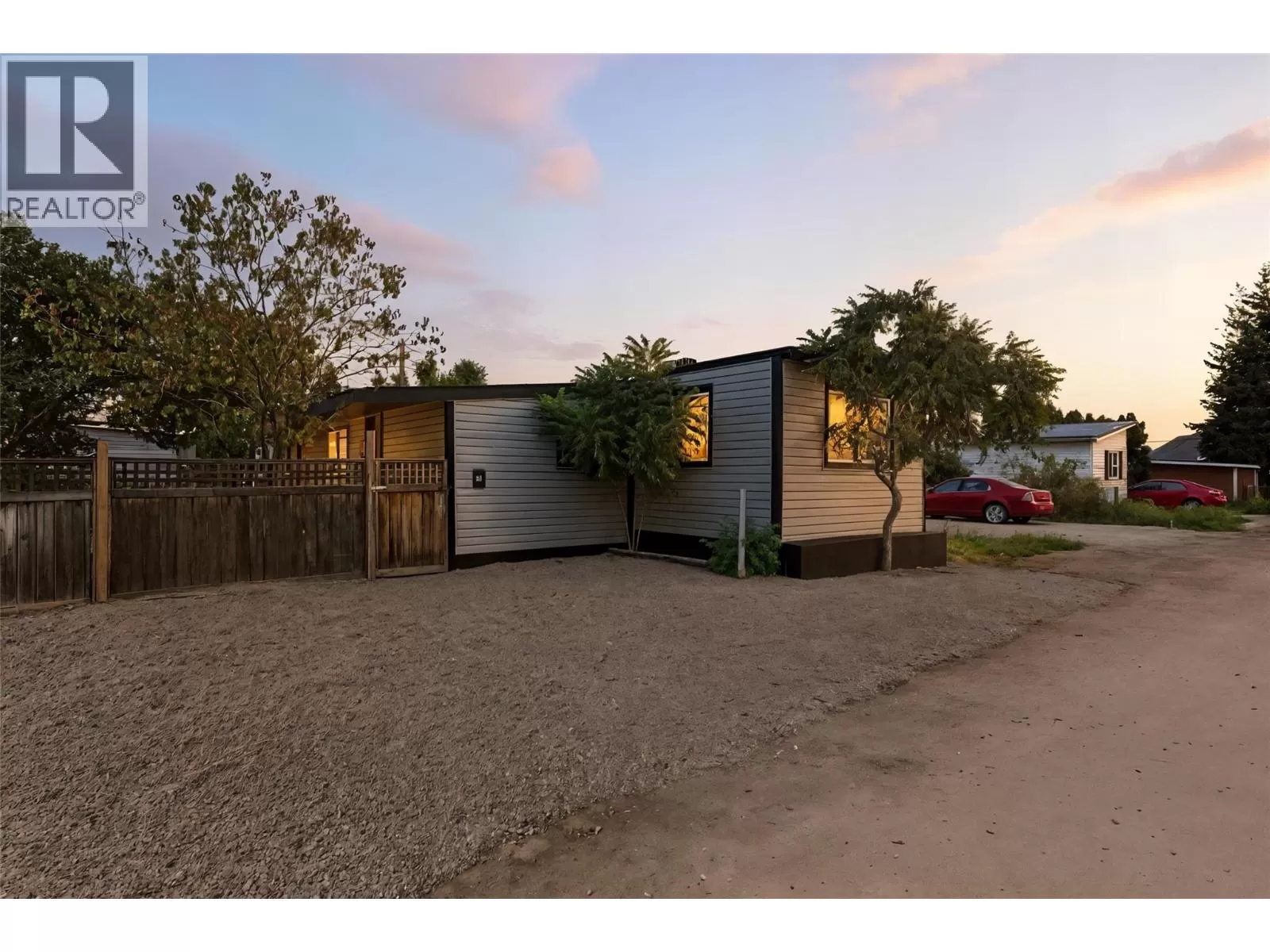 Manufactured Home for rent: 771 Athabasca Street E Unit# 23, Kamloops, British Columbia V2H 1C8