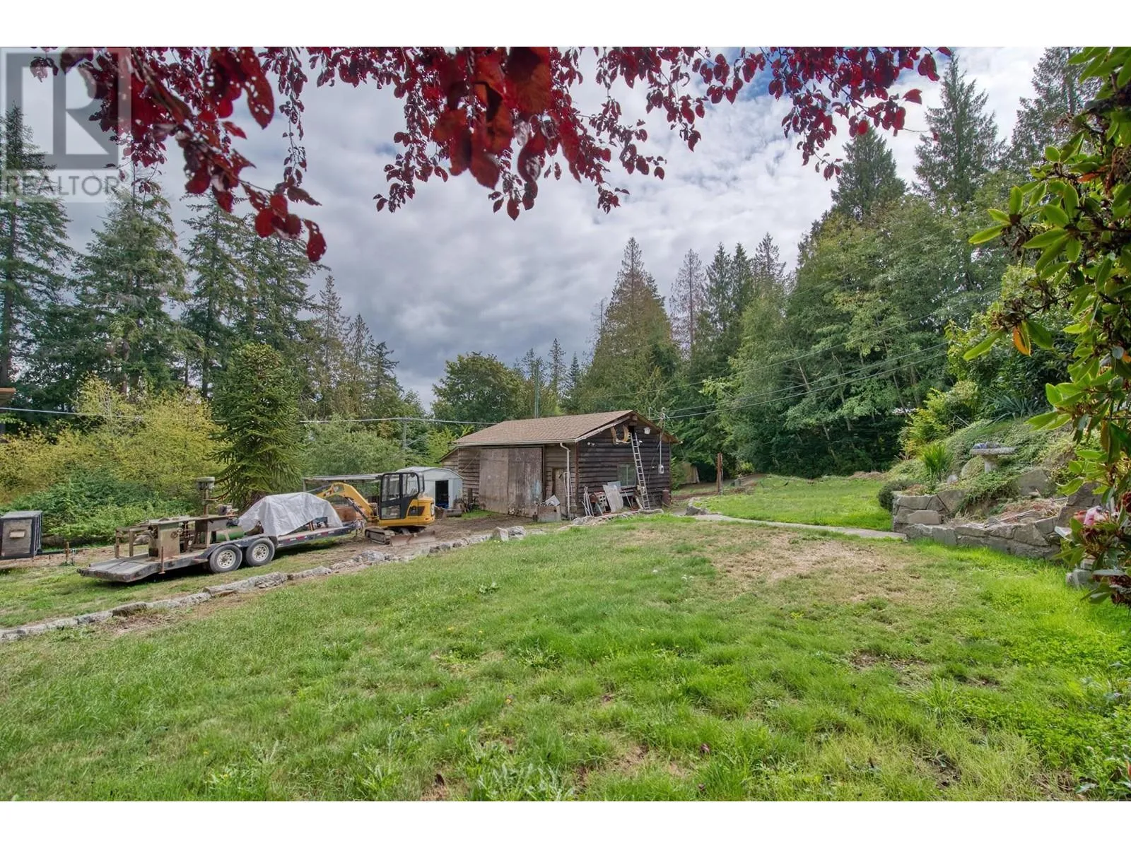 7712 Fawn Road, Halfmoon Bay, British Columbia V7Z 1C4