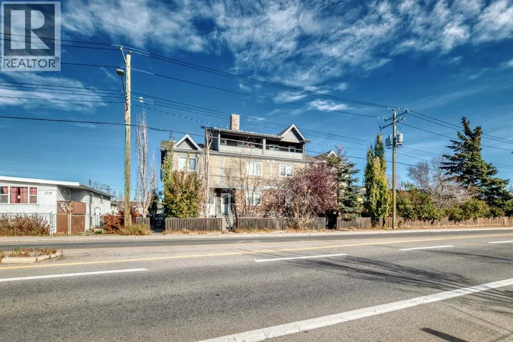 Multi-Family for rent: 7716 Bowness Road Nw, Calgary, Alberta T3B 0H1