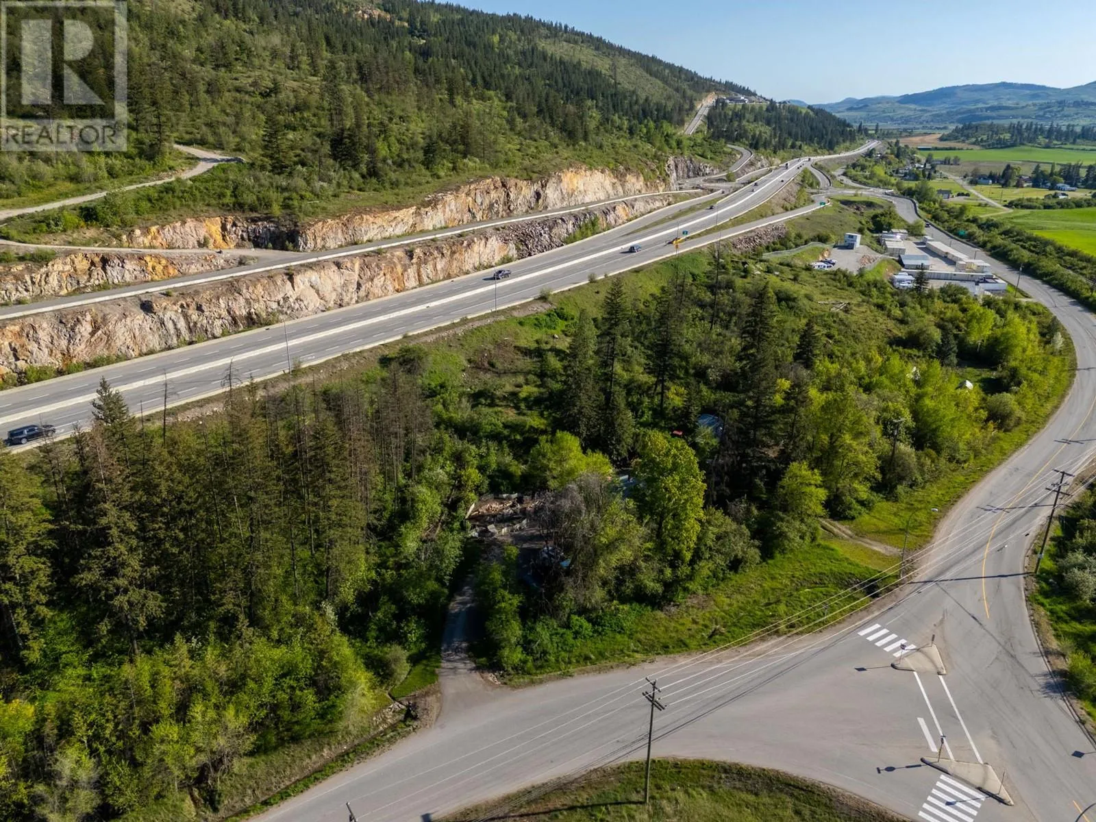 Other for rent: 772 Otter Lake Cross Road, Spallumcheen, British Columbia V4Y 0R6