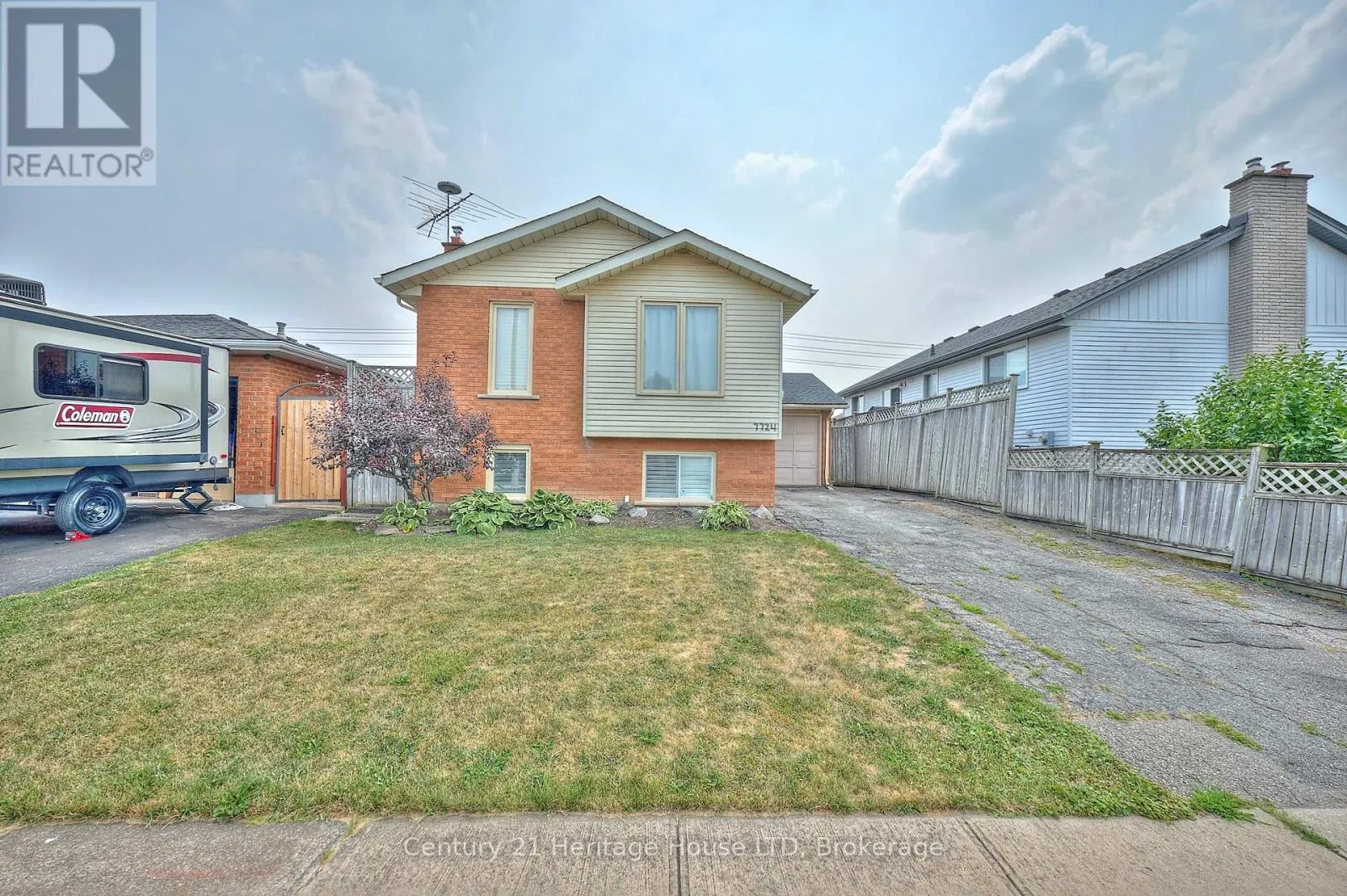 House for rent: 7724 Donlee Drive, Niagara Falls, Ontario L2H 2N5