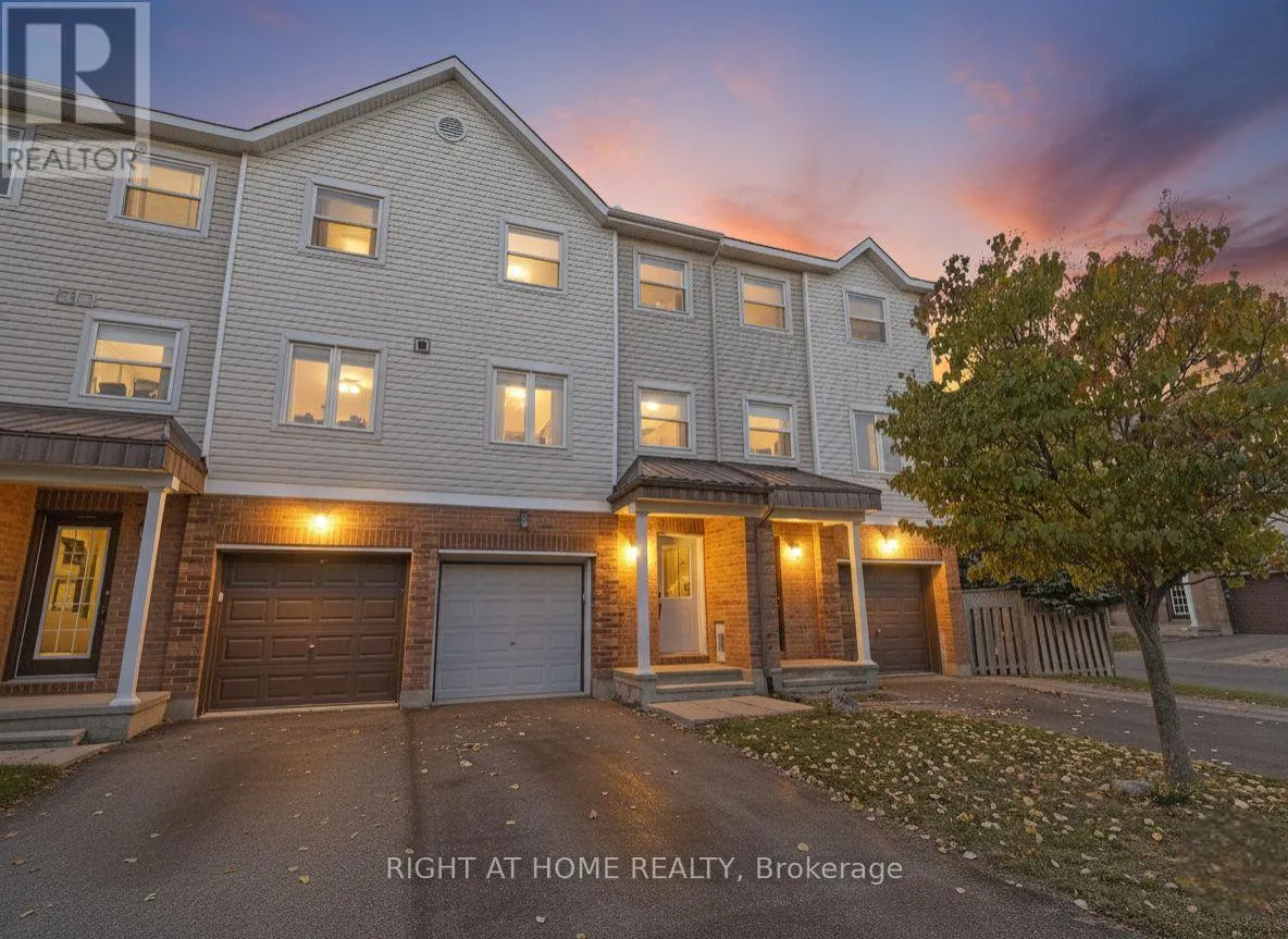 Row / Townhouse for rent: 773 Cobble Hill Drive, Ottawa, Ontario K2J 0C3