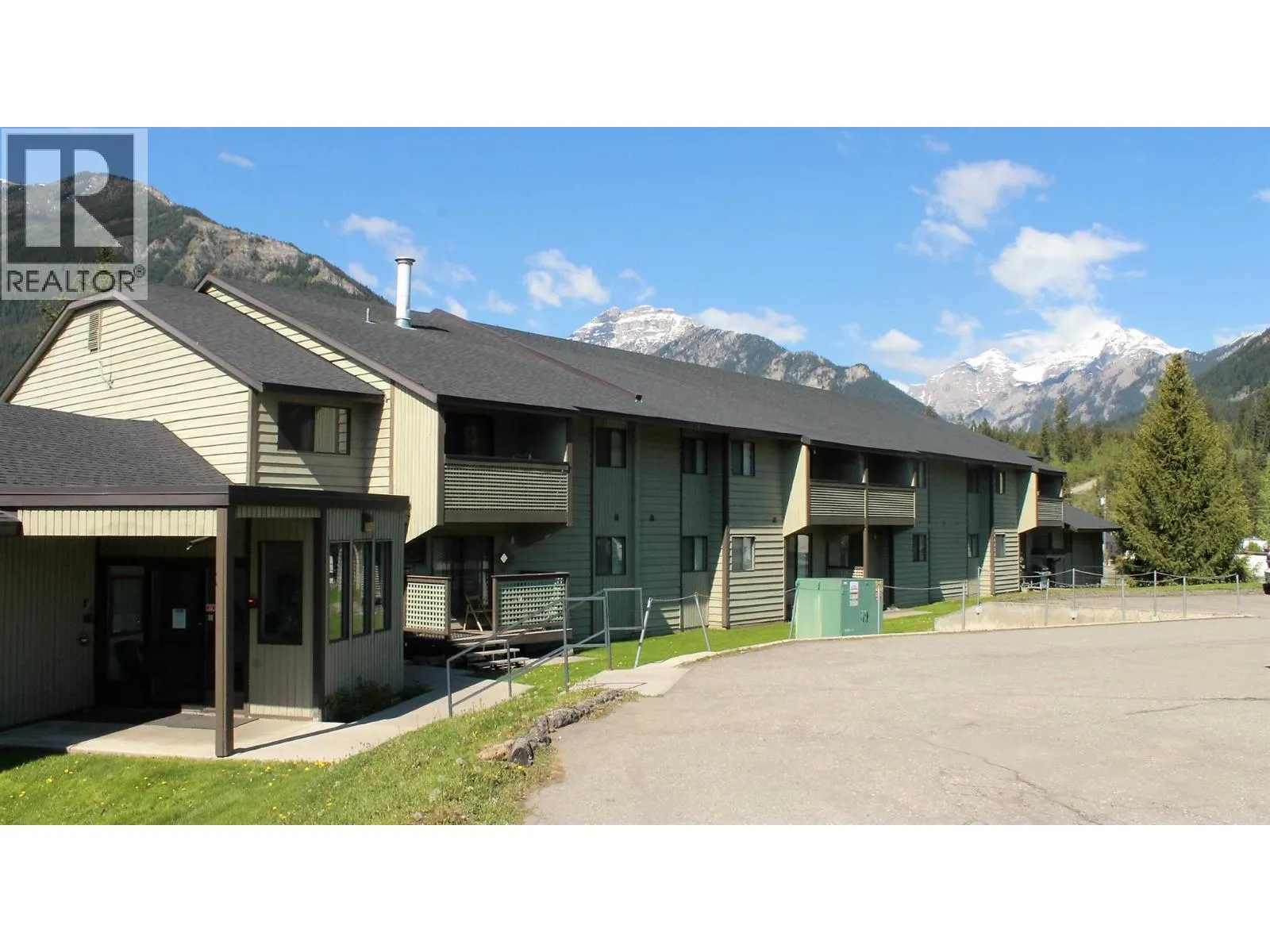Apartment for rent: 775 Balmer Crescent Unit# 303, Elkford, British Columbia V0B 1H0
