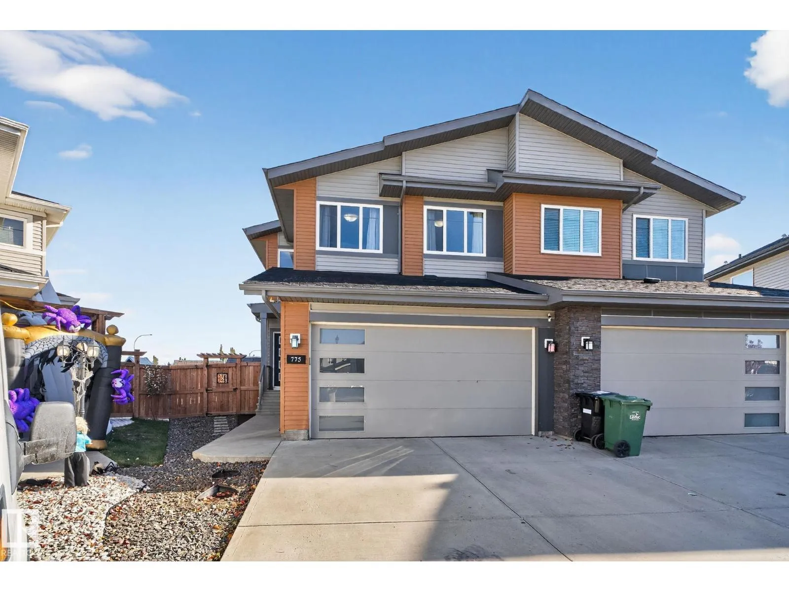 Duplex for rent: 775 Berg Lo, Leduc, Alberta T9E 1G8