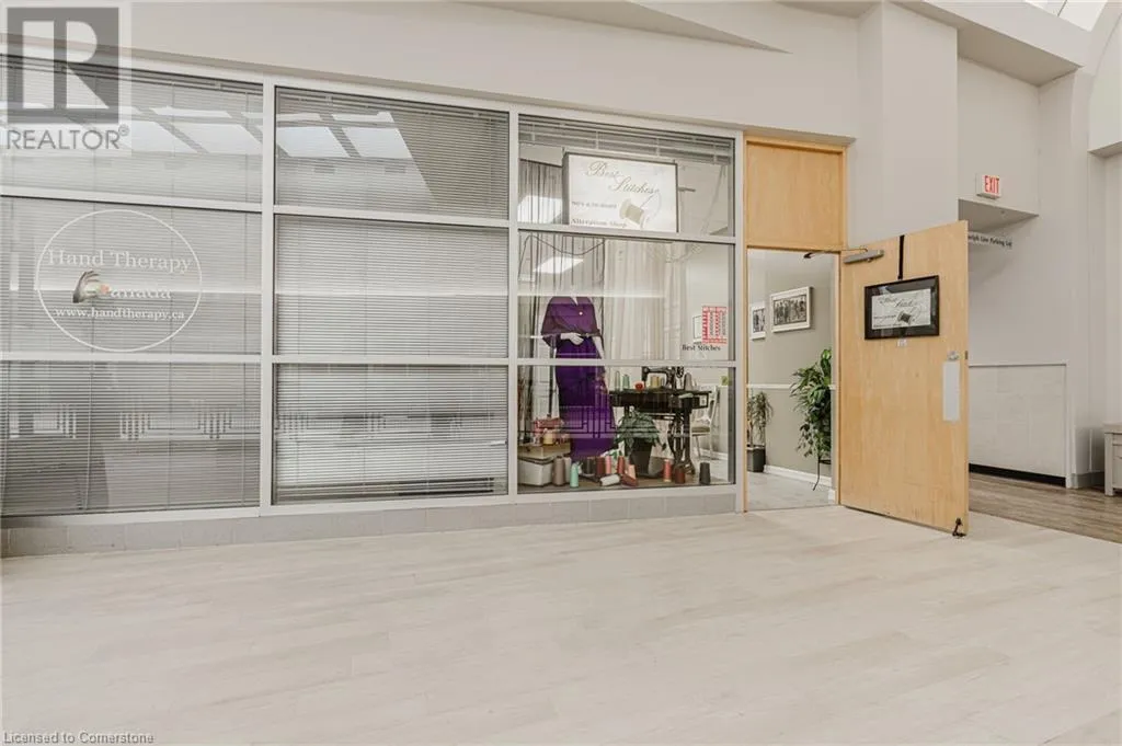 777 Guelph Line, Burlington, Ontario L7R 3N2