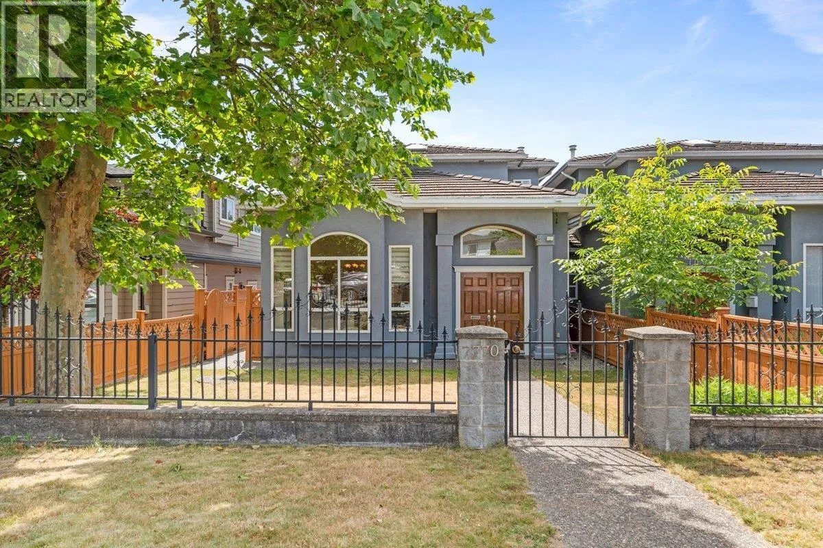 Duplex for rent: 7770 16th Avenue, Burnaby, British Columbia V3N 1P9