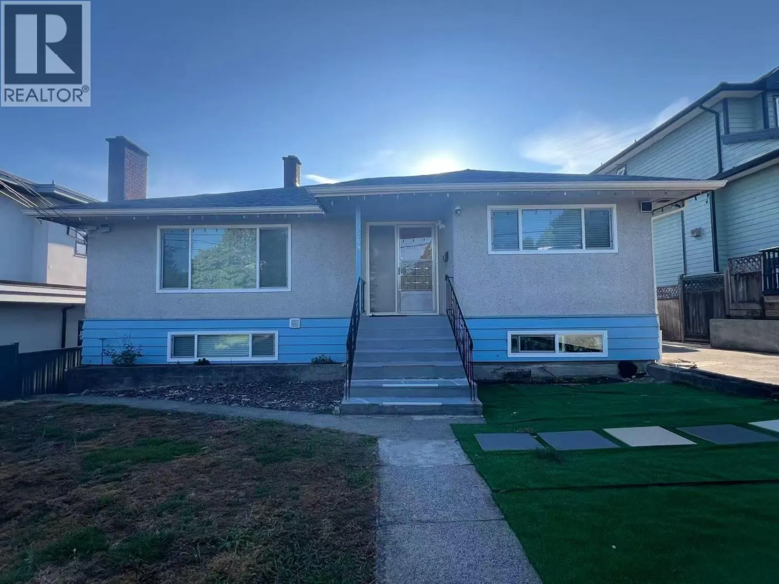 House for rent: 7789 Dow Avenue, Burnaby, British Columbia V5J 3X7