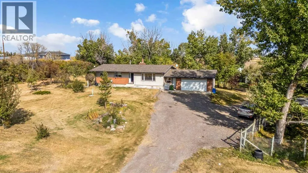 House for rent: 78 Canal Court, Rural Rocky View County, Alberta T1X 0H5