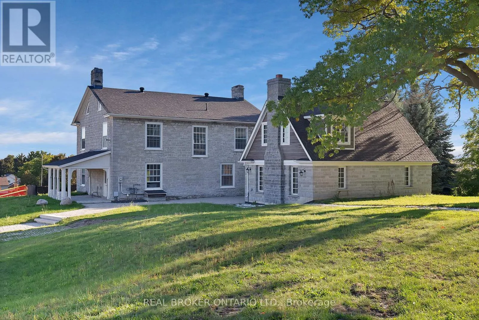 Offices for rent: 780 Garden Street, Whitby, Ontario L1N 8P2