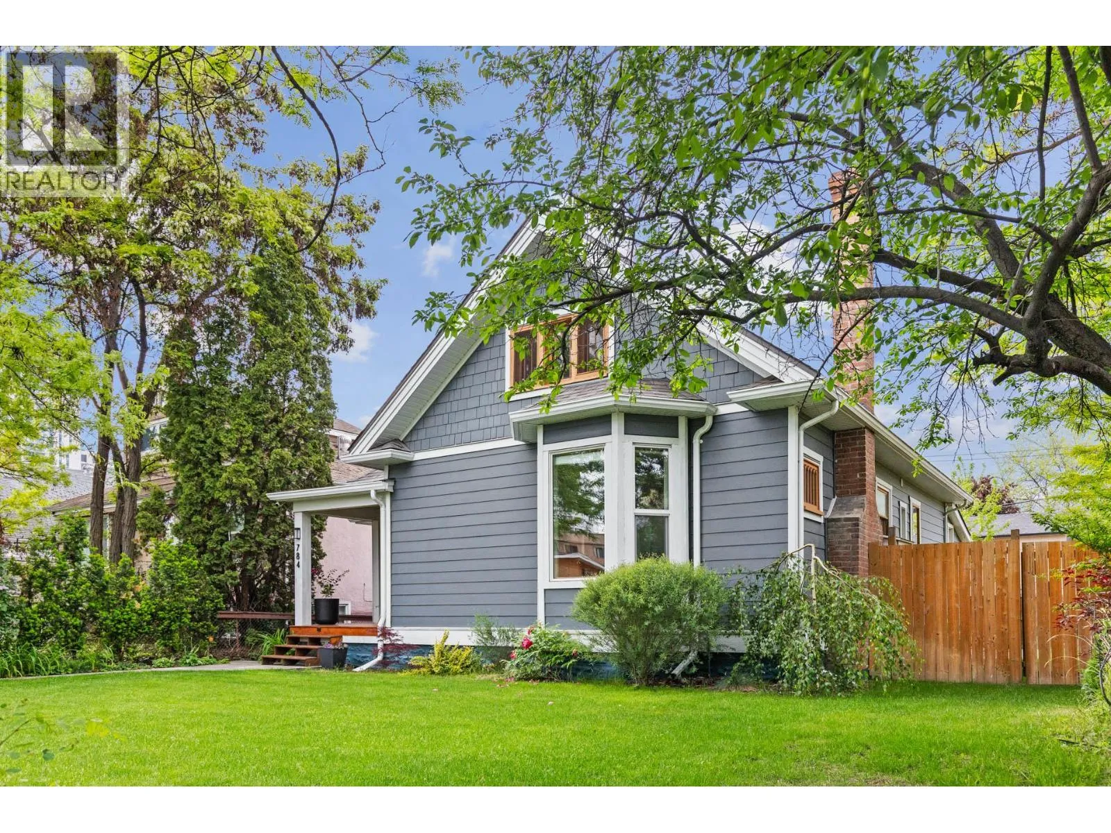 House for rent: 784 Lawrence Avenue, Kelowna, British Columbia V1Y 6L9