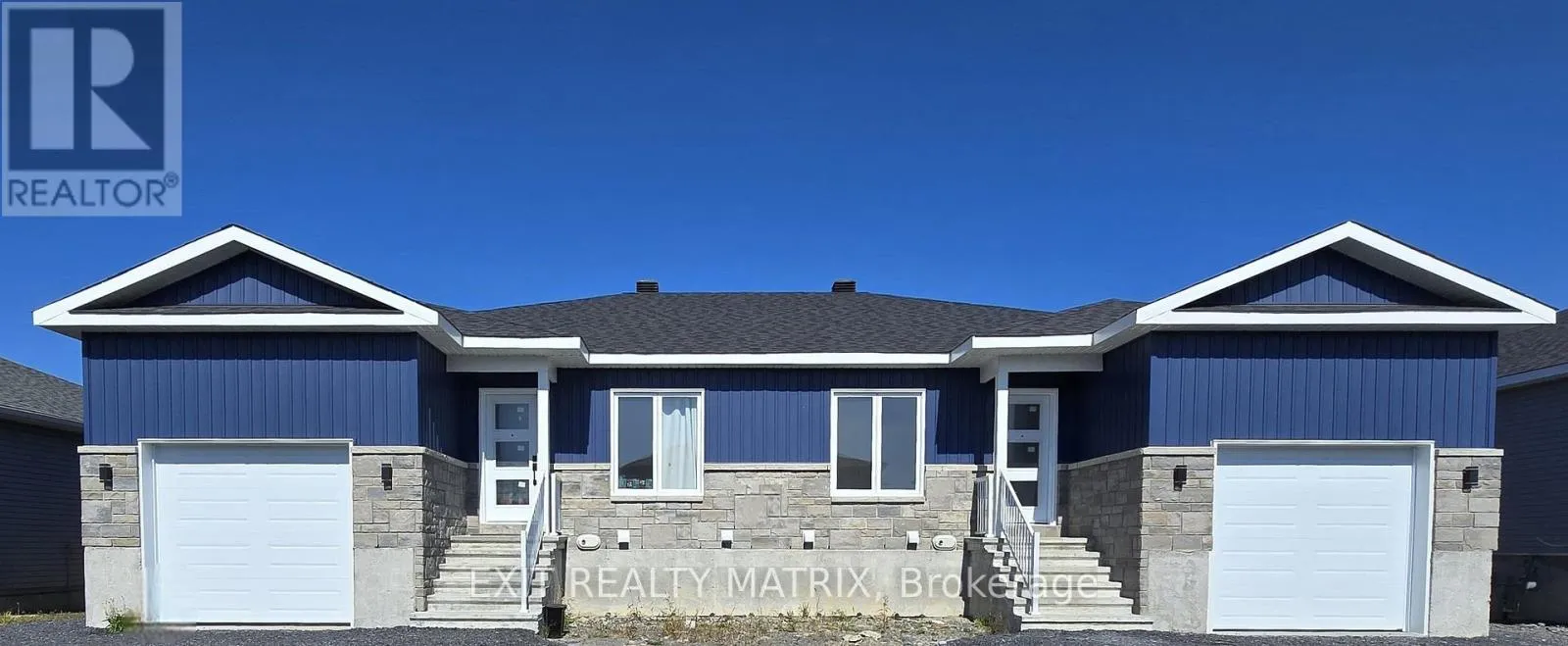 Fourplex for rent: 784-786 Walton Street, Cornwall, Ontario K6H 0J2