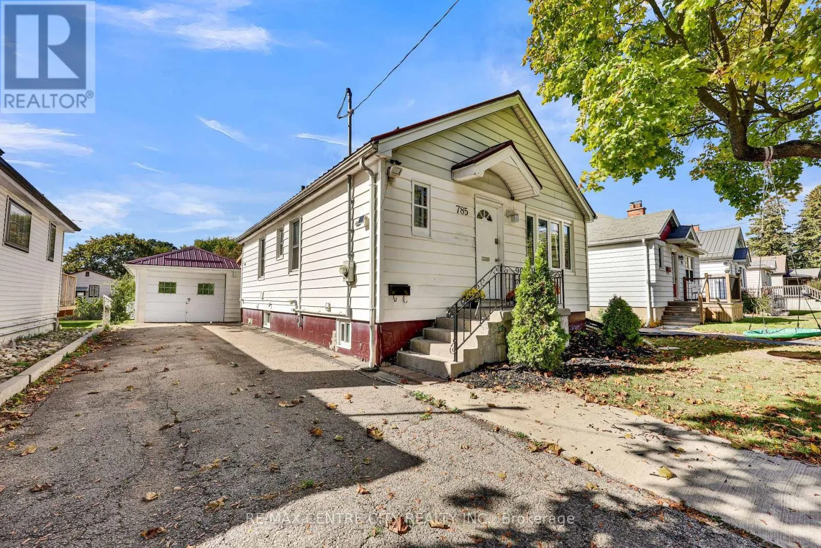 House for rent: 785 Fleet Street, London East, Ontario N5Y 1R8