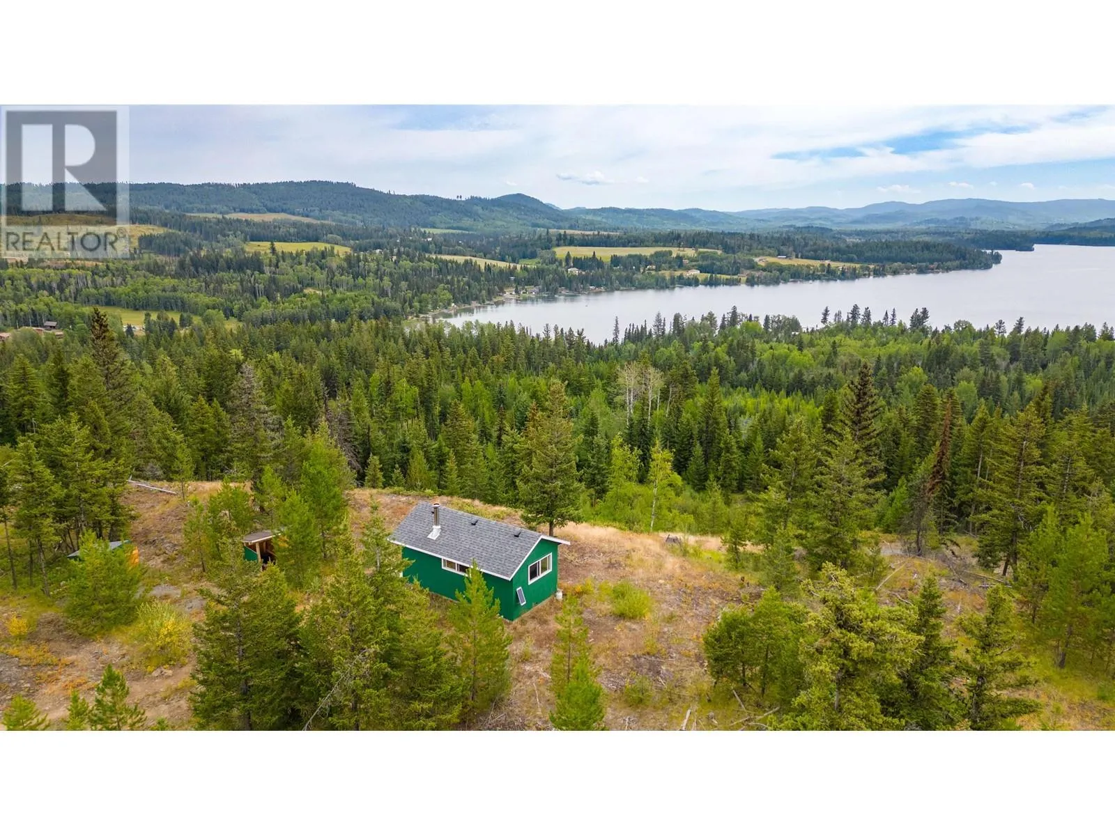 Recreational for rent: 7872 Brown Road, Bridge Lake, British Columbia V0K 1E0