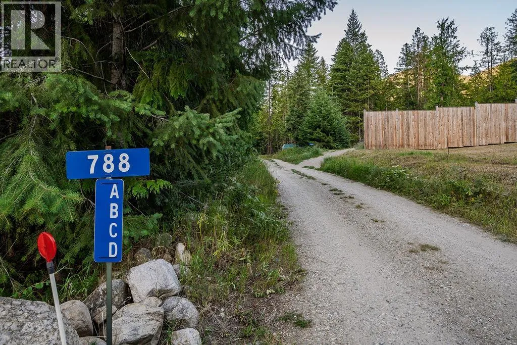 Other for rent: 788 Lewis Road, Nelson, British Columbia V1L 6P8