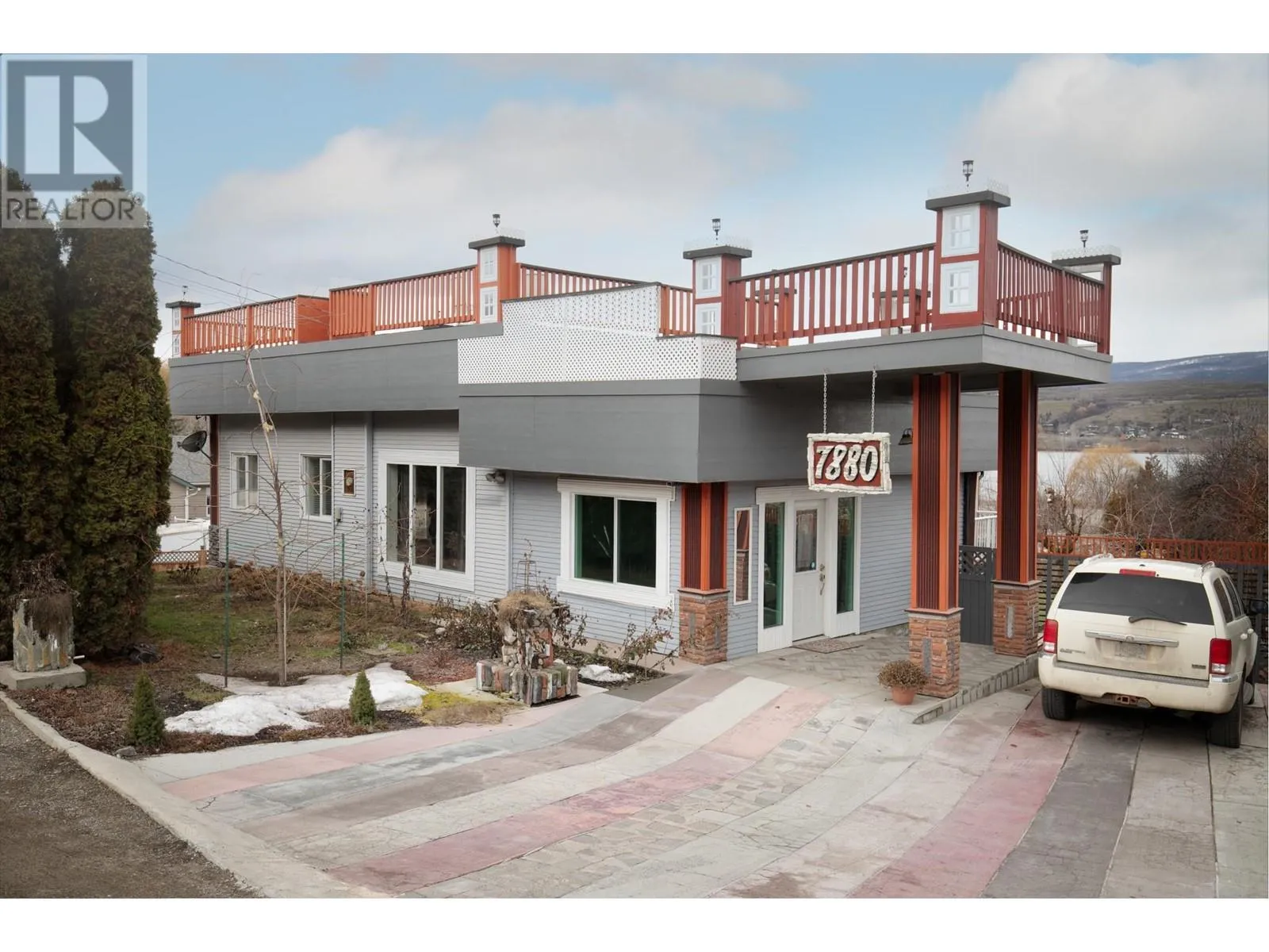 House for rent: 7880 Pleasant Valley Road, Vernon, British Columbia V1T 7Z3