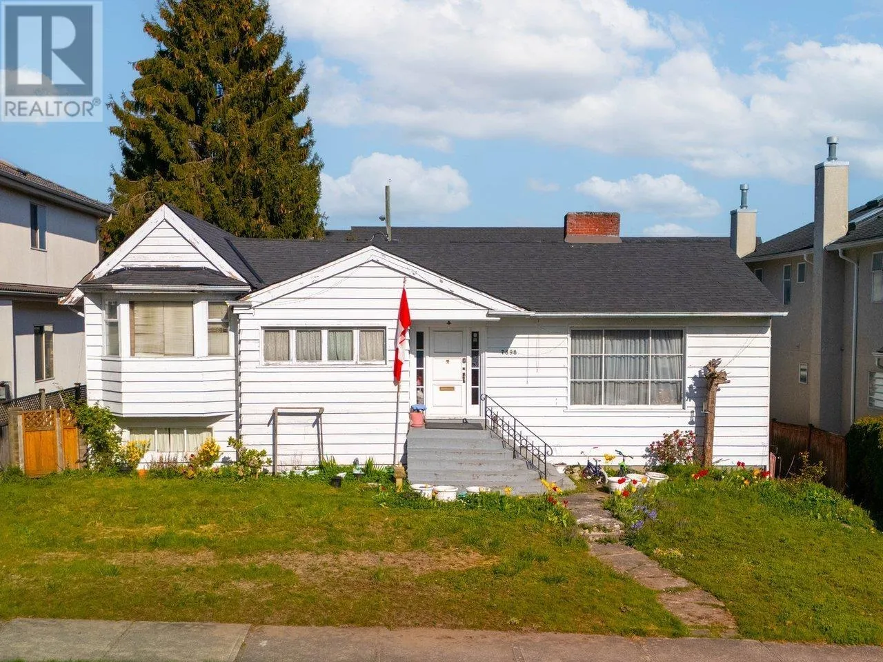 House for rent: 7898 Osler Street, Vancouver, British Columbia V6P 4E1