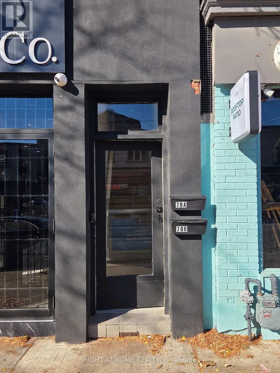 Other for rent: 78a - 76 Lakeshore Road E, Mississauga, Ontario L5G 1E1