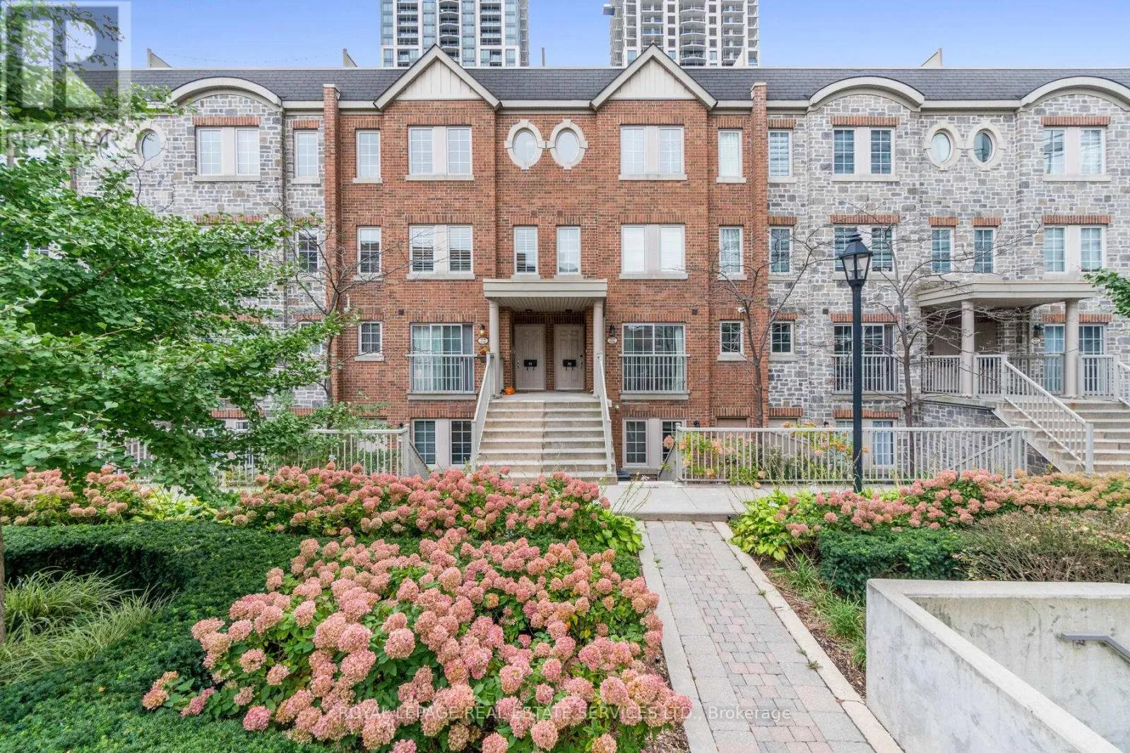 Row / Townhouse for rent: 79 - 9 Windermere Avenue, Toronto, Ontario M6S 5A4