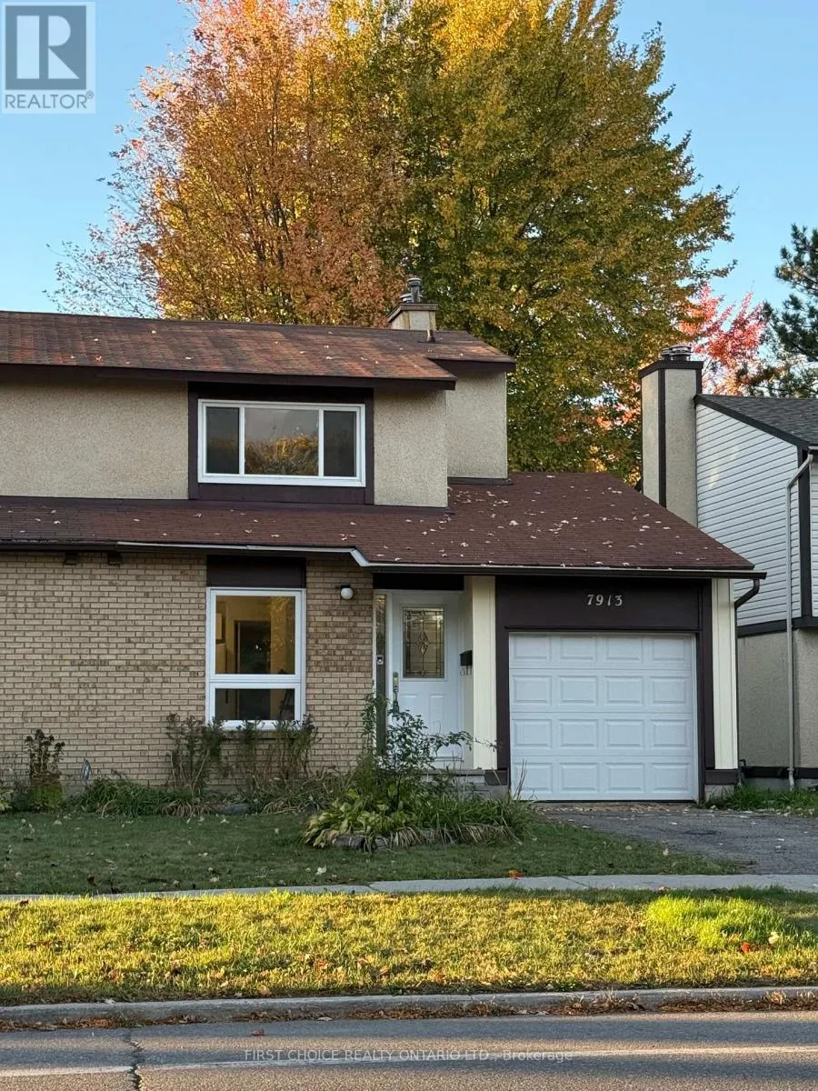 Row / Townhouse for rent: 7913 Jeanne D'arc Boulevard, Ottawa, Ontario K1C 2C7