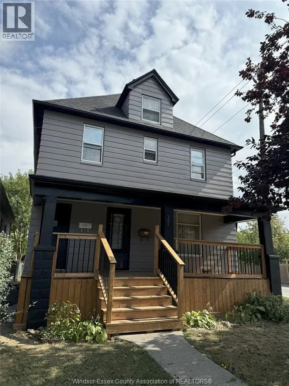 Duplex for rent: 792 Pierre Avenue, Windsor, Ontario N9A 2K5