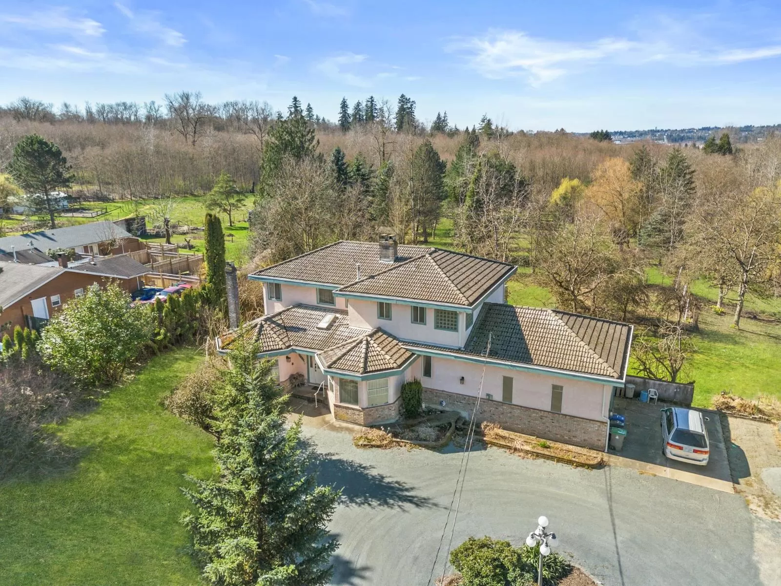 House for rent: 7931 192 Street, Surrey, British Columbia V4N 5S9